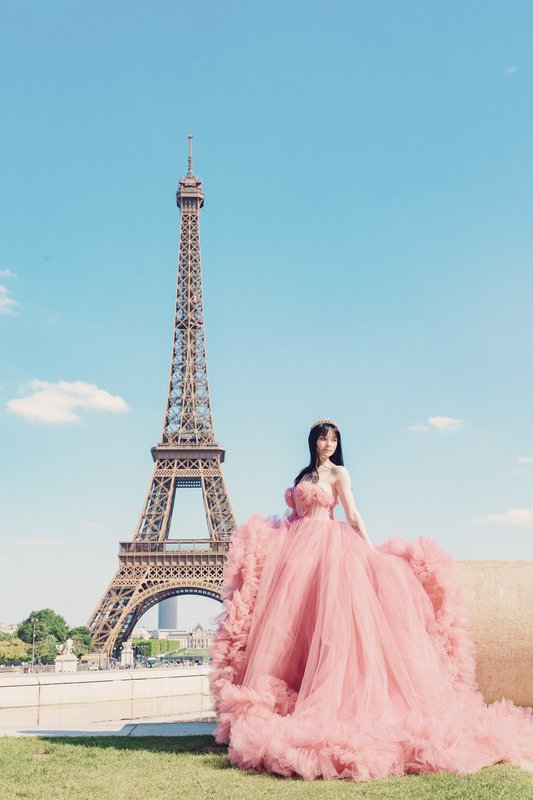 Quinceañera in Paris: The Complete Family Planning Guide 2025