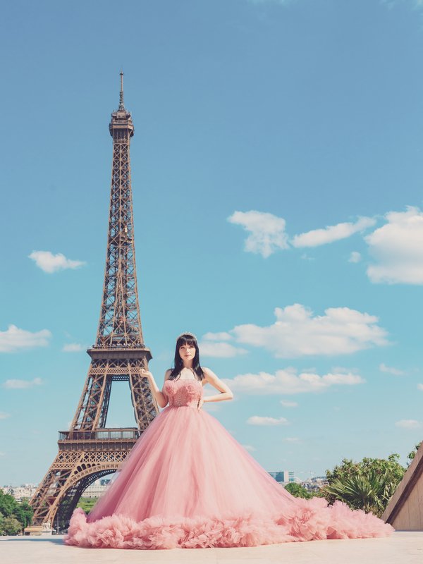 Ruffle Dress Photoshoot in Paris: The Complete Guide (Different From Flying Dress)