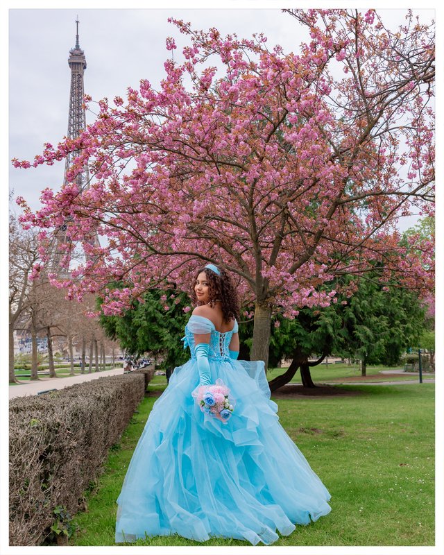 Mother-Daughter Photoshoot in Paris: The Most Emotional Session You'll Ever Have