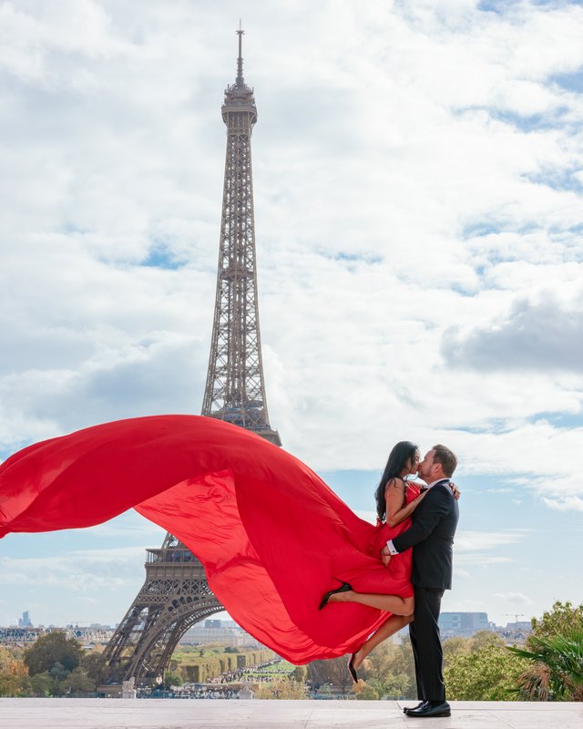 Bachelorette Photoshoot in Paris: Flying Dress, Locations & Planning Guide 2025